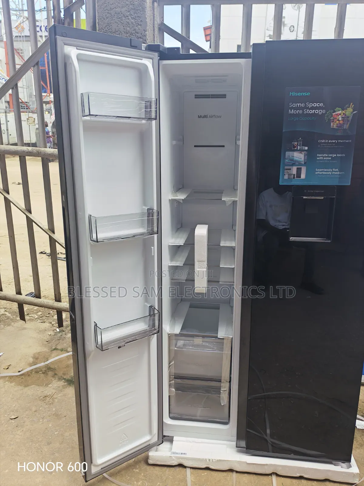 Hisense Inverter 529 Litres Said by Said Refrigerator >with Dispenser