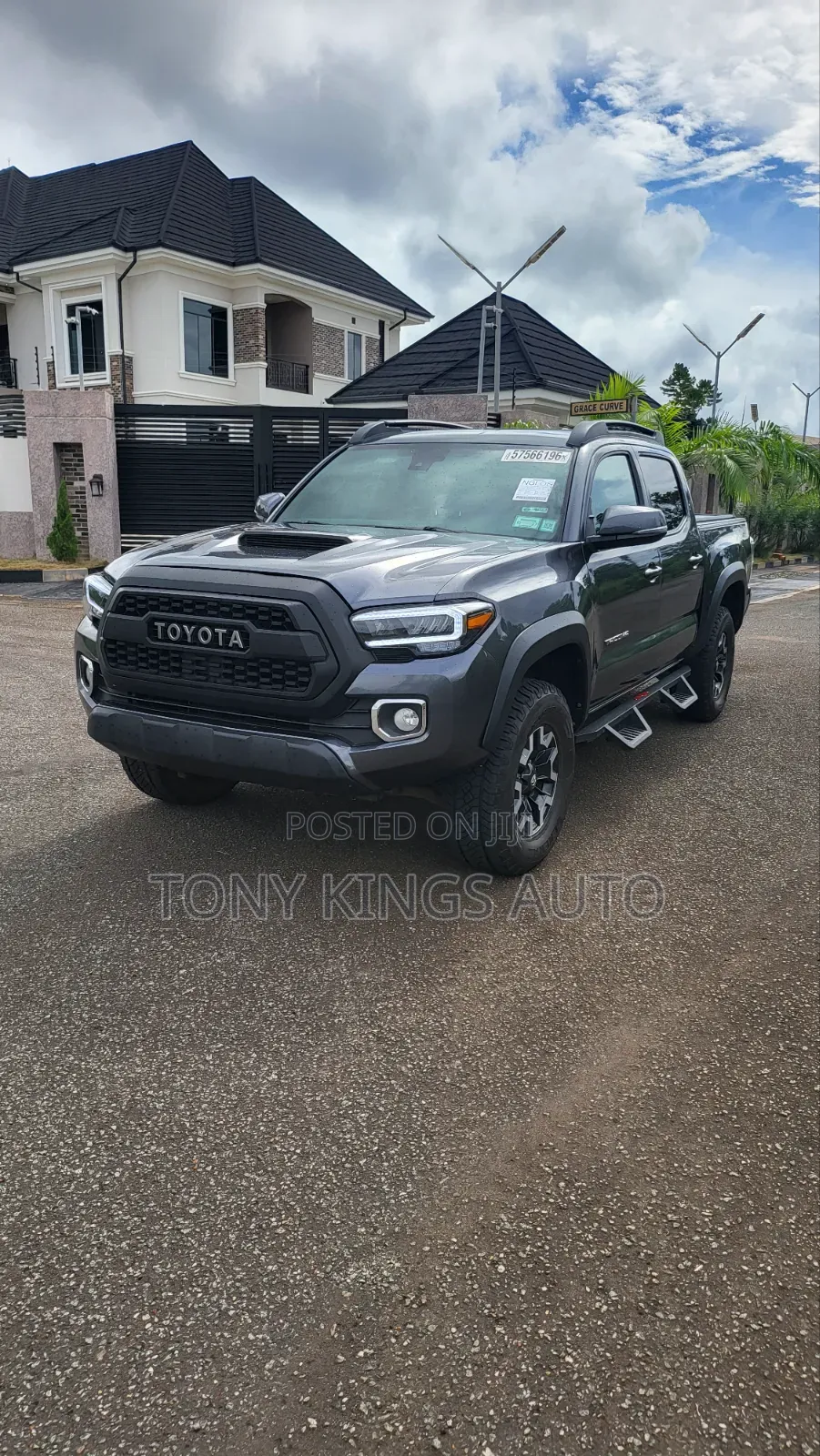 Toyota Tacoma Limited V6 4x2 Double Cab 127.4 in. WB 2020 Gray