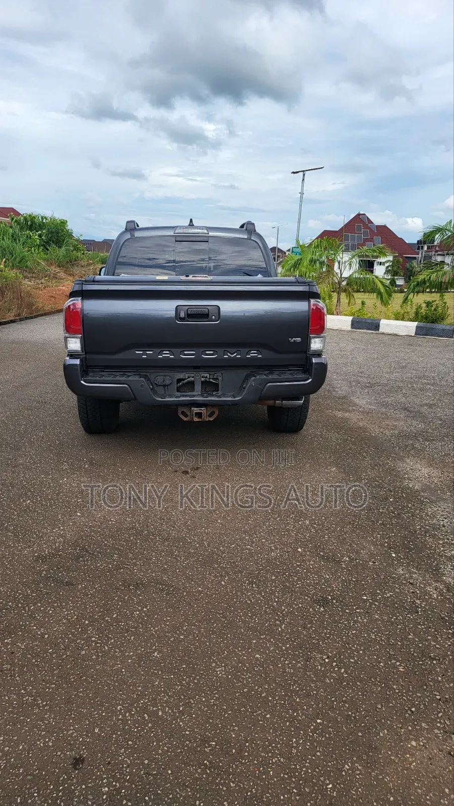 Toyota Tacoma Limited V6 4x2 Double Cab 127.4 in. WB 2020 Gray