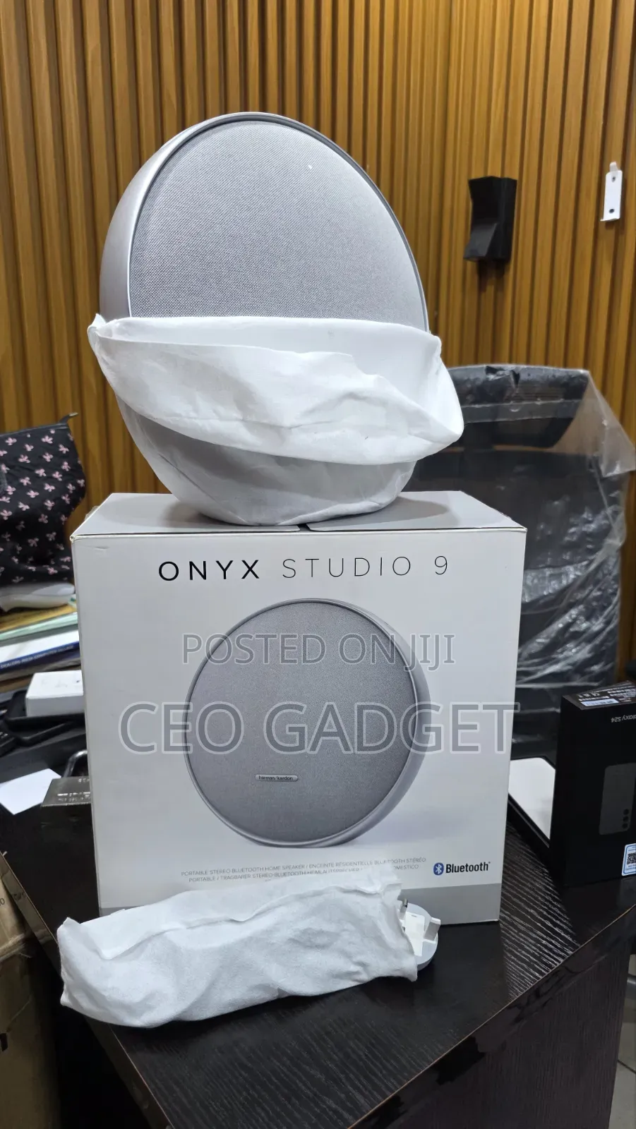 Onyx Studio 9