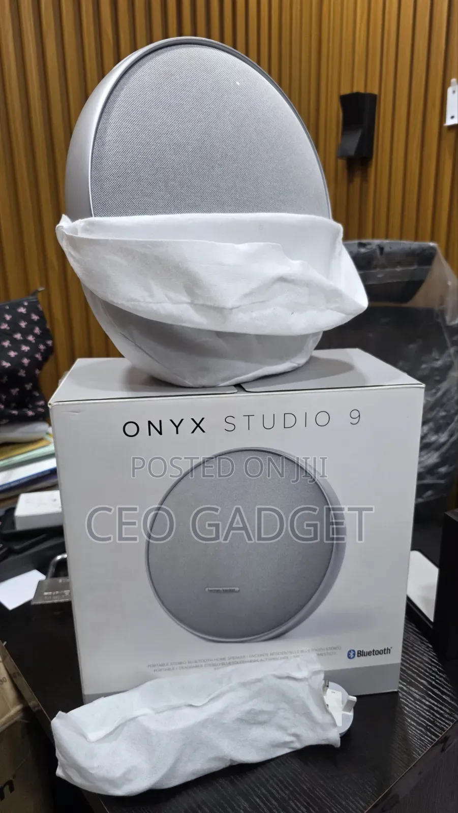 Onyx Studio 9