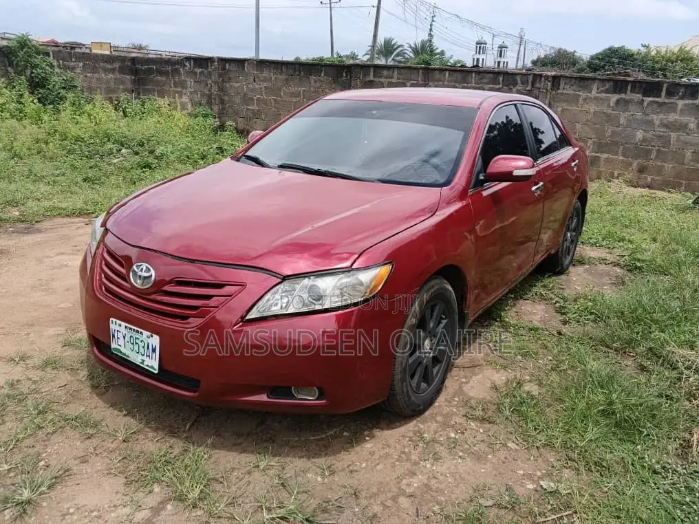 Toyota Camry 2009 Red