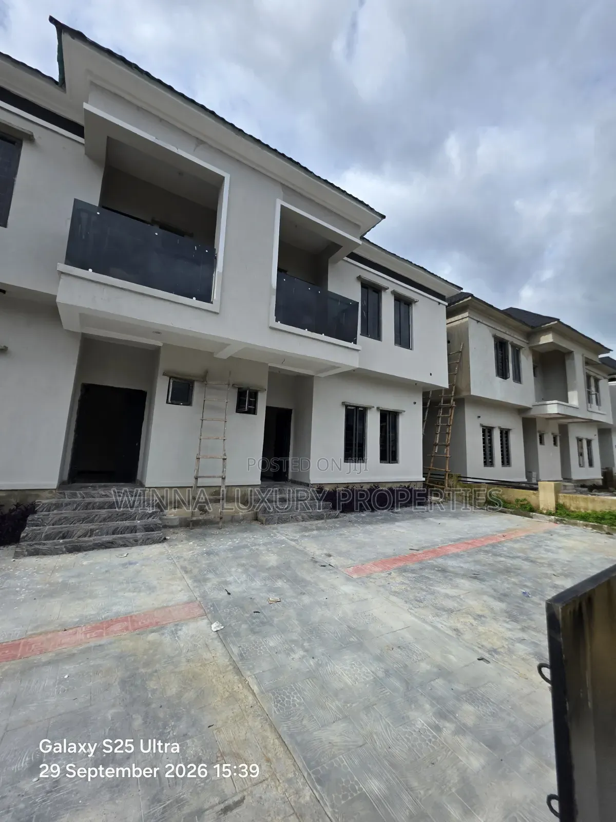 2bdrm Duplex in Behind Shafa Filling, Lugbe District for rent