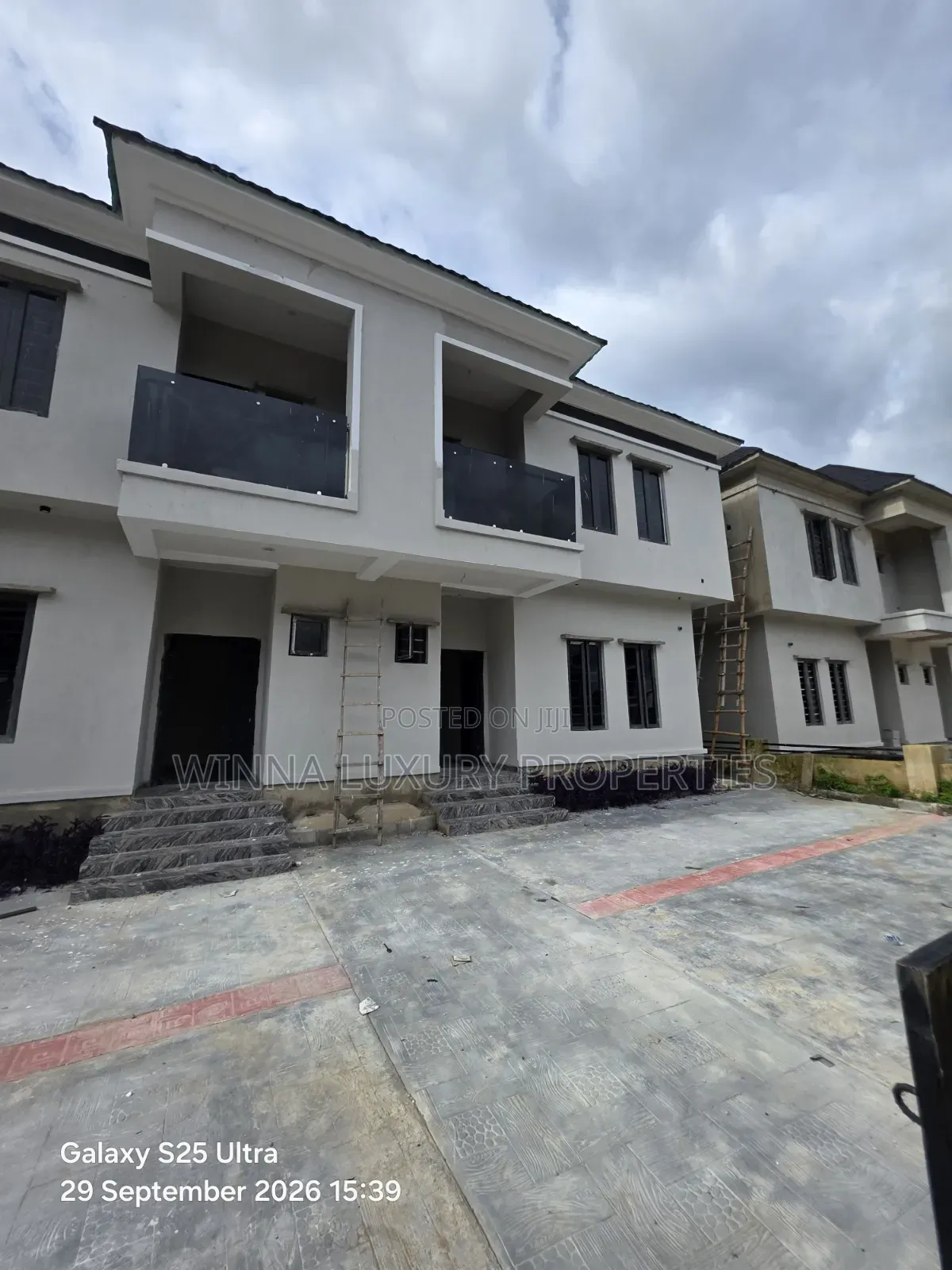 2bdrm Duplex in Behind Shafa Filling, Lugbe District for rent
