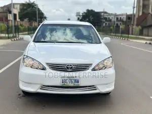 Toyota Camry 2004 White
