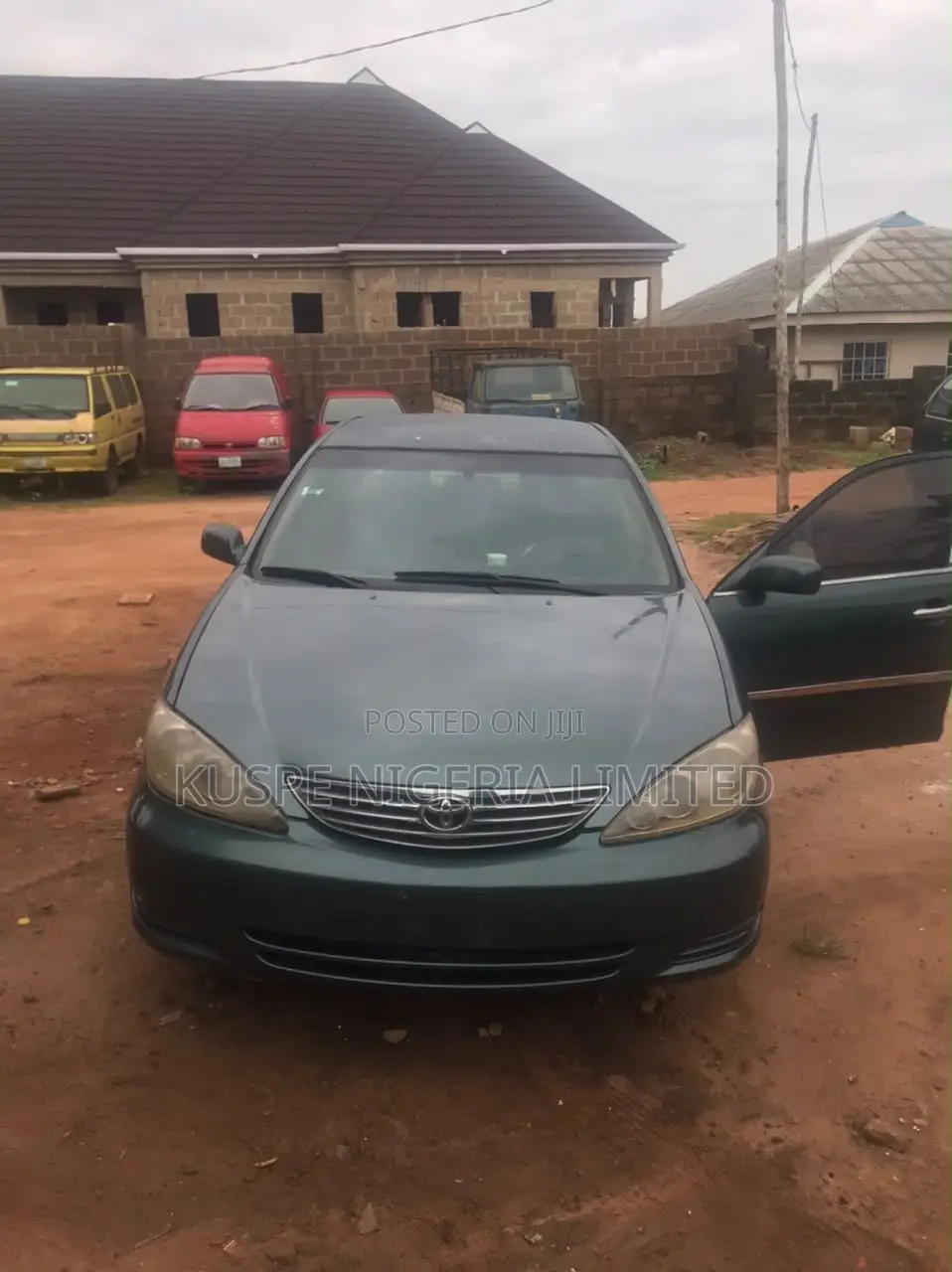 Toyota Camry LE 4dr Sedan (2.4L 4cyl 4A) 2004