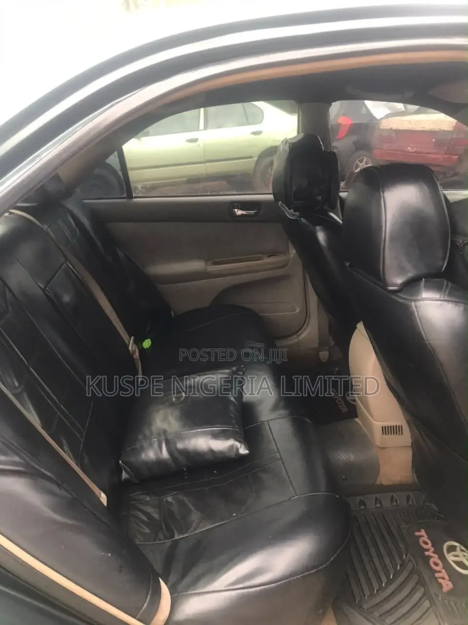 Toyota Camry LE 4dr Sedan (2.4L 4cyl 4A) 2004