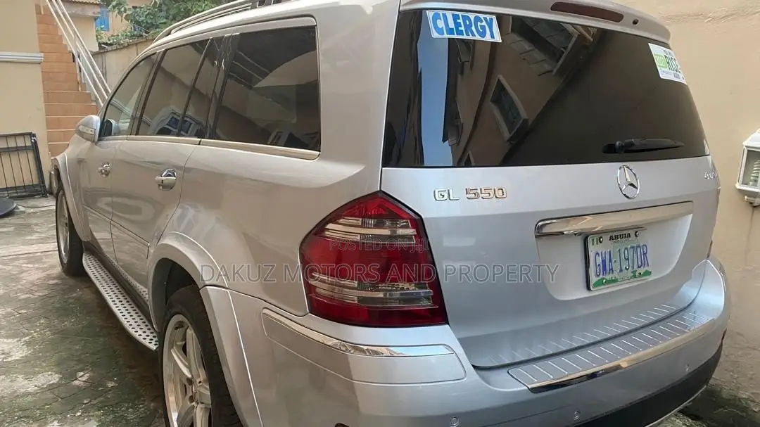 Mercedes-Benz GL-Class 2010 Silver