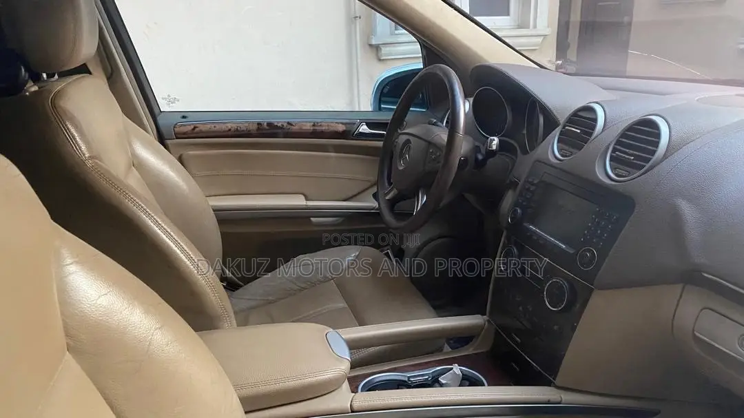 Mercedes-Benz GL-Class 2010 Silver