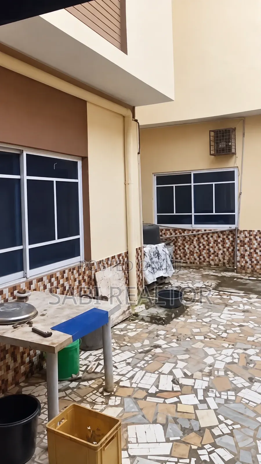 Furnished 5bdrm Duplex in Oshodi Expressway for sale