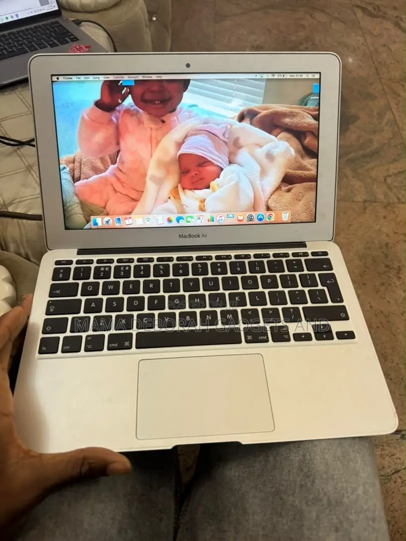 Laptop Apple MacBook Air 8GB Intel Core i5 SSD 256GB