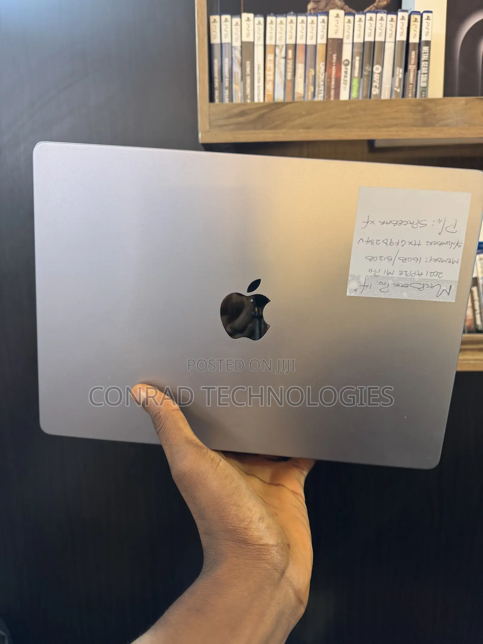 Laptop Apple MacBook Pro 2021 M1 16GB Apple M1 Pro SSD 512GB