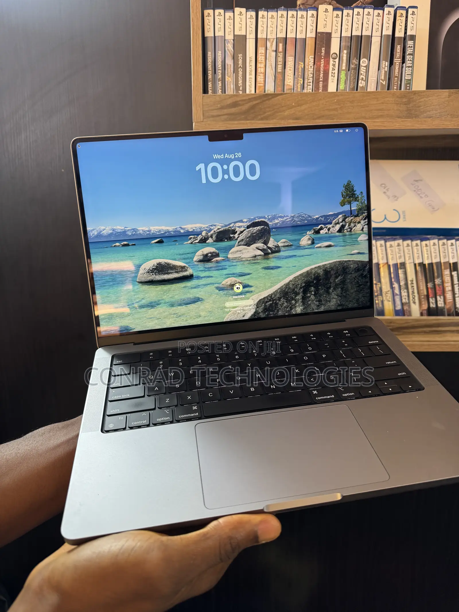Laptop Apple MacBook Pro 2021 M1 16GB Apple M1 Pro SSD 512GB