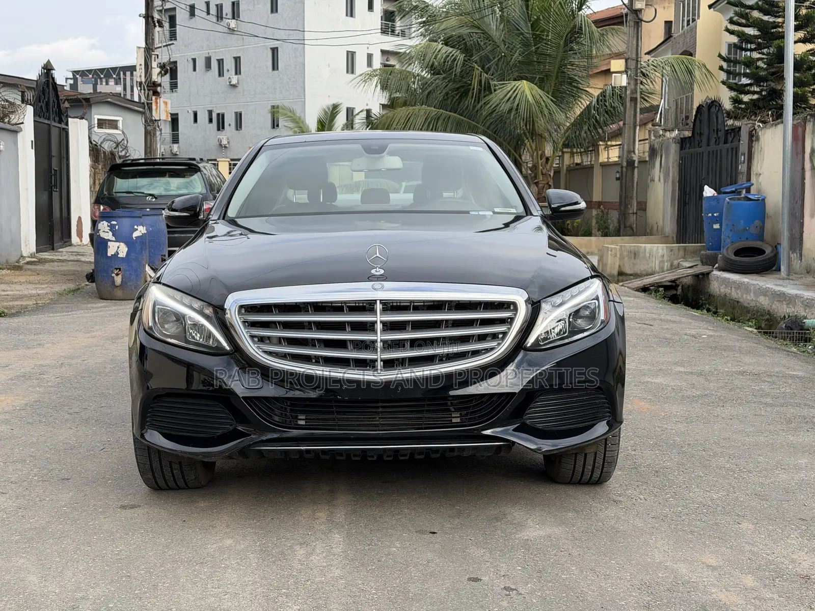 Mercedes-Benz C300 Luxury 4dr AWD 4Matic Sedan (2.0L 4cyl 7A) 2015