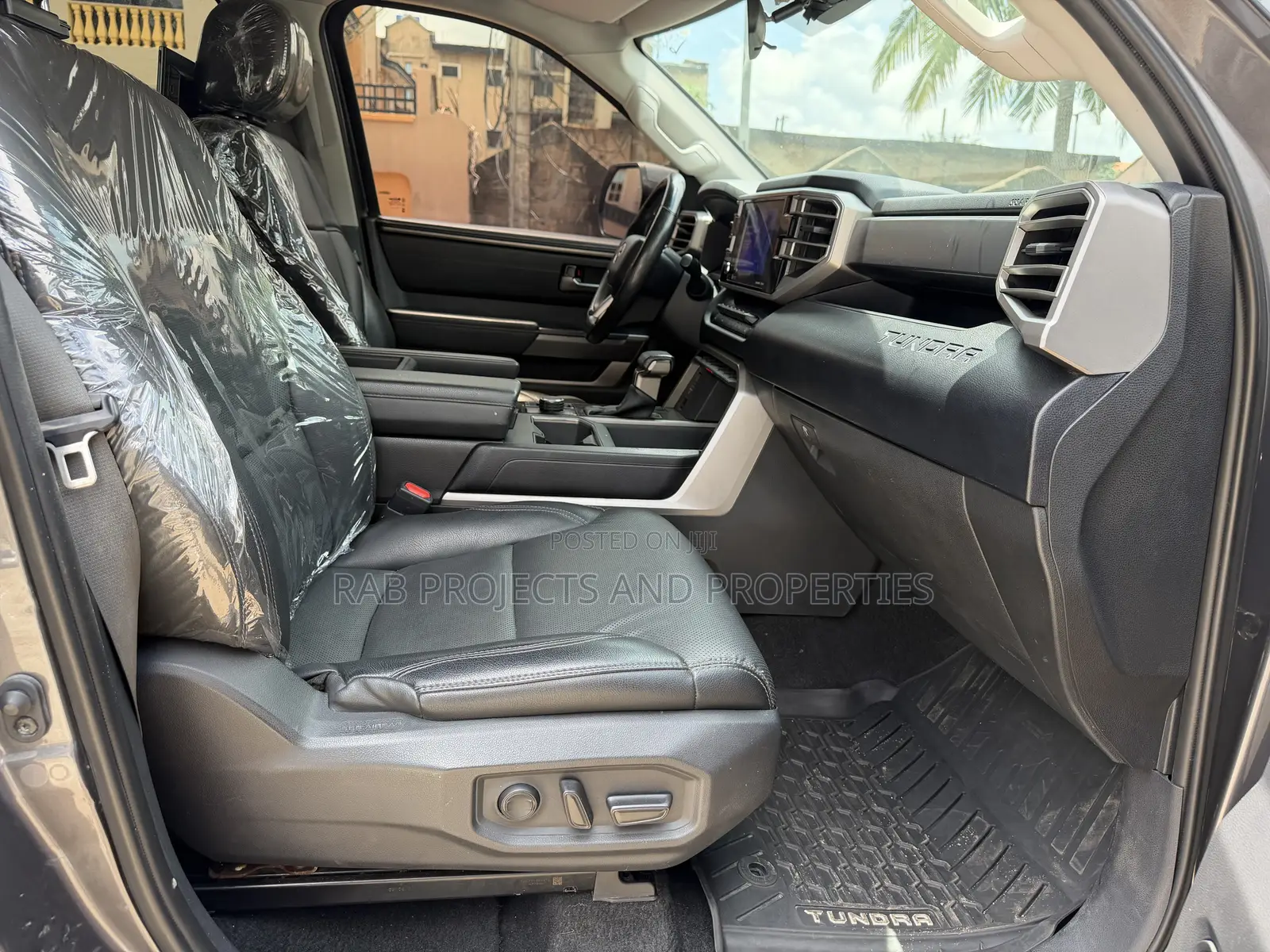 Toyota Tundra SR5 2022 Gray