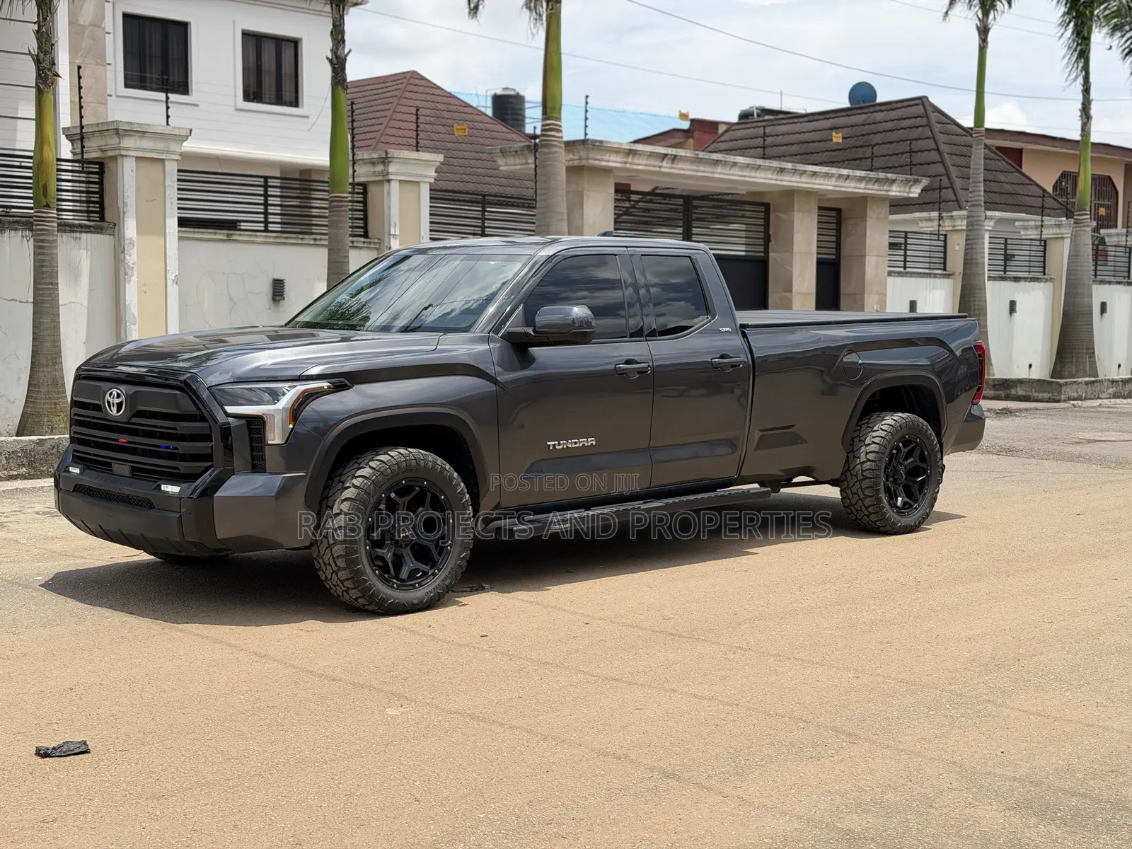 Toyota Tundra SR5 2022 Gray