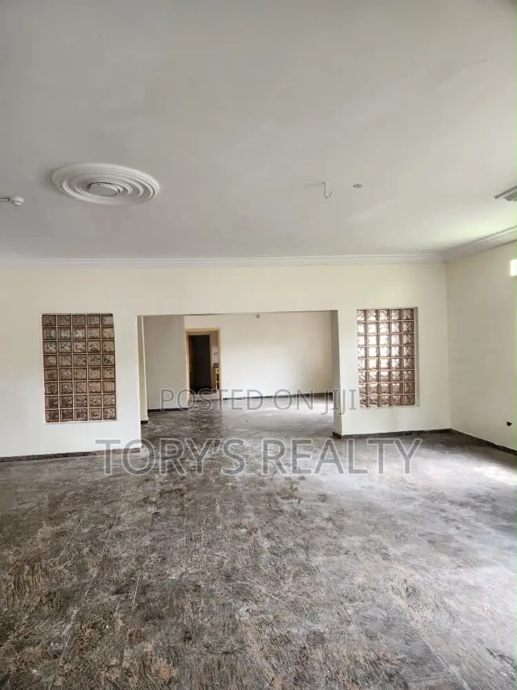 5bdrm Duplex in Parkview Estate for rent