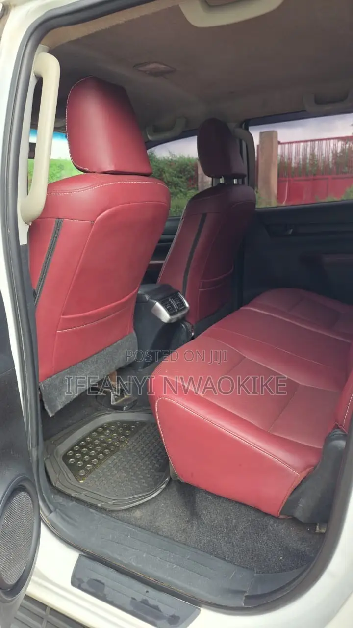 Toyota Hilux 2020 White