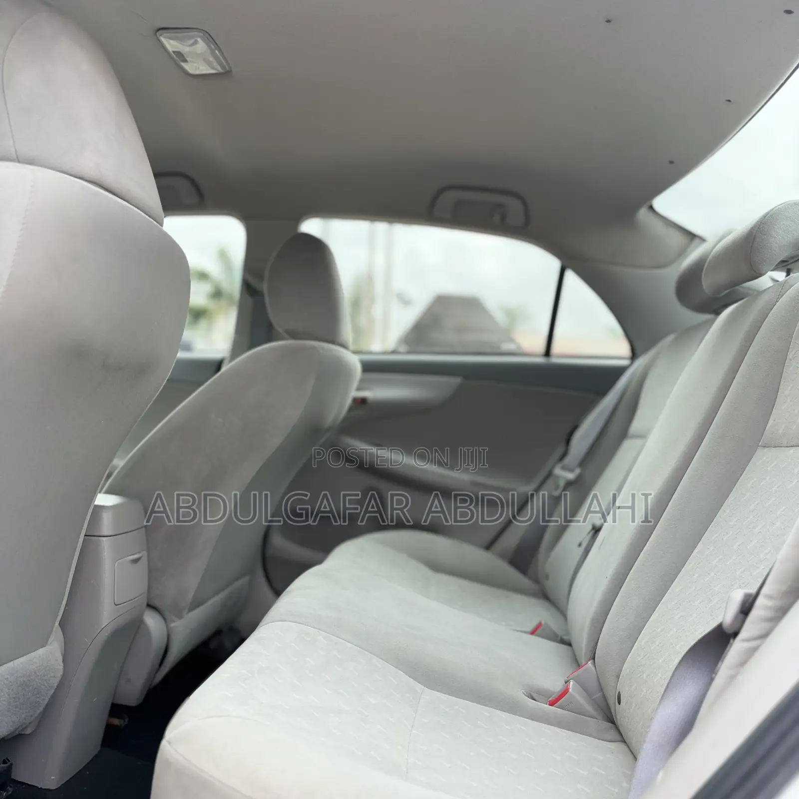 Toyota Corolla LE 4dr Sedan (1.8L 4cyl 4A) 2010 White