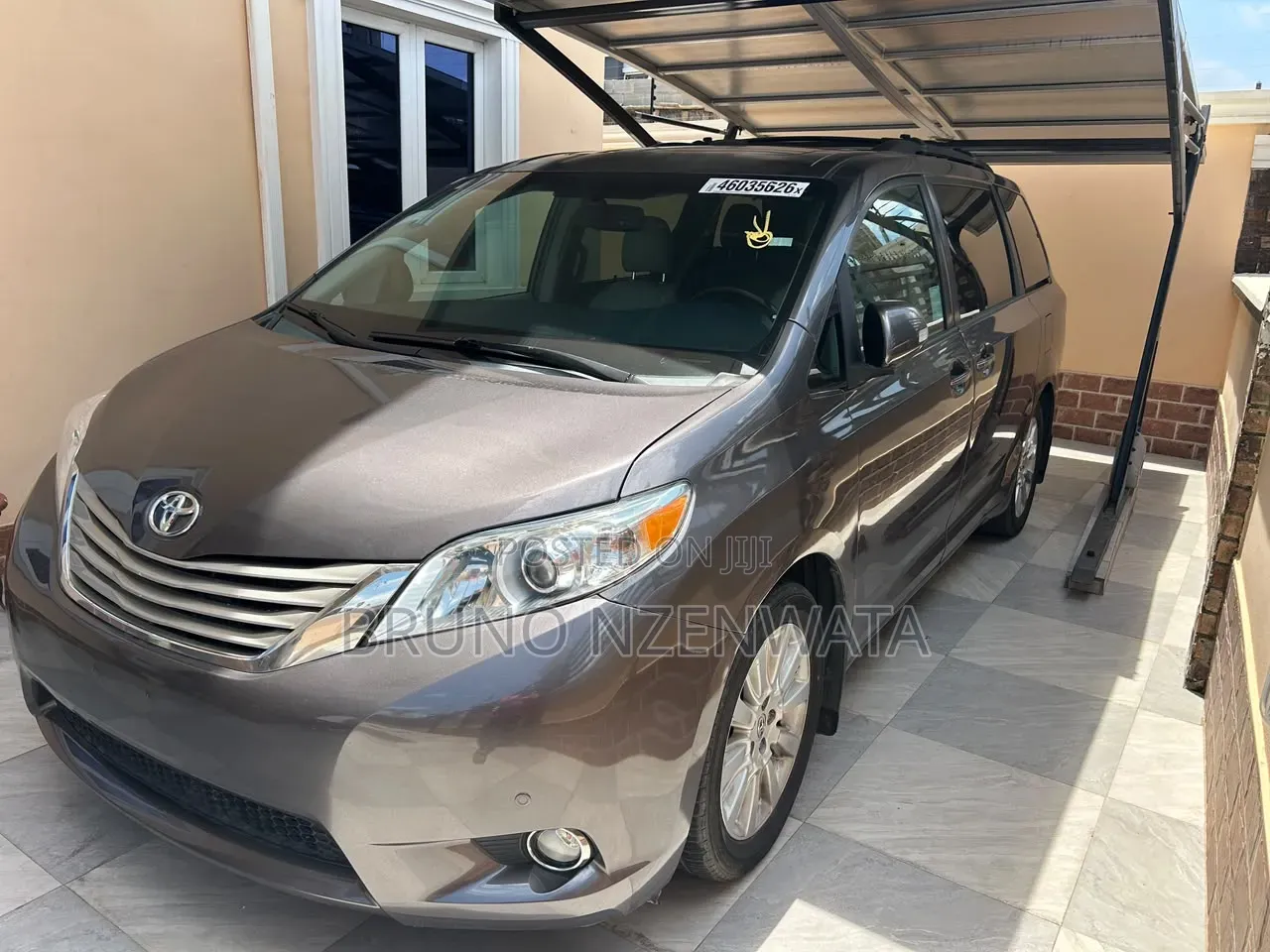 Toyota Sienna Limited AWD 7-Passenger 2013 Gray