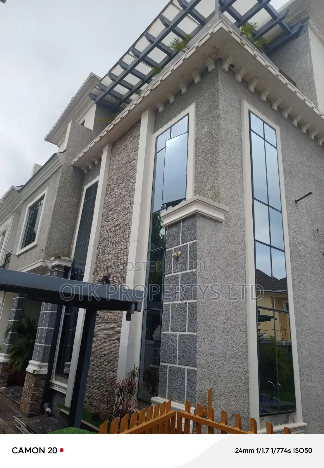 6bdrm Duplex in Gwarinpa.War College, Bunkoro for sale