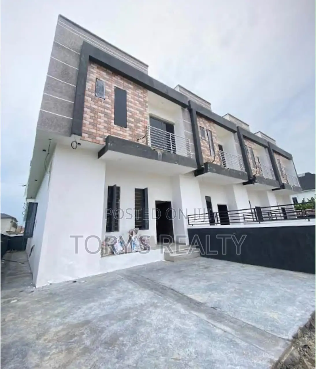 2bdrm Townhouse/Terrace in Abraham Adesanya Estate for sale