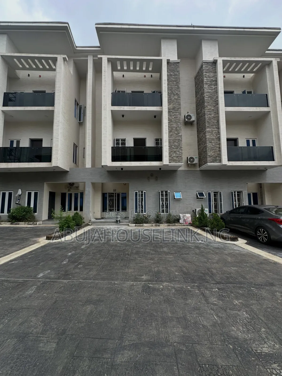 4bdrm Duplex in Utako Abuja for sale