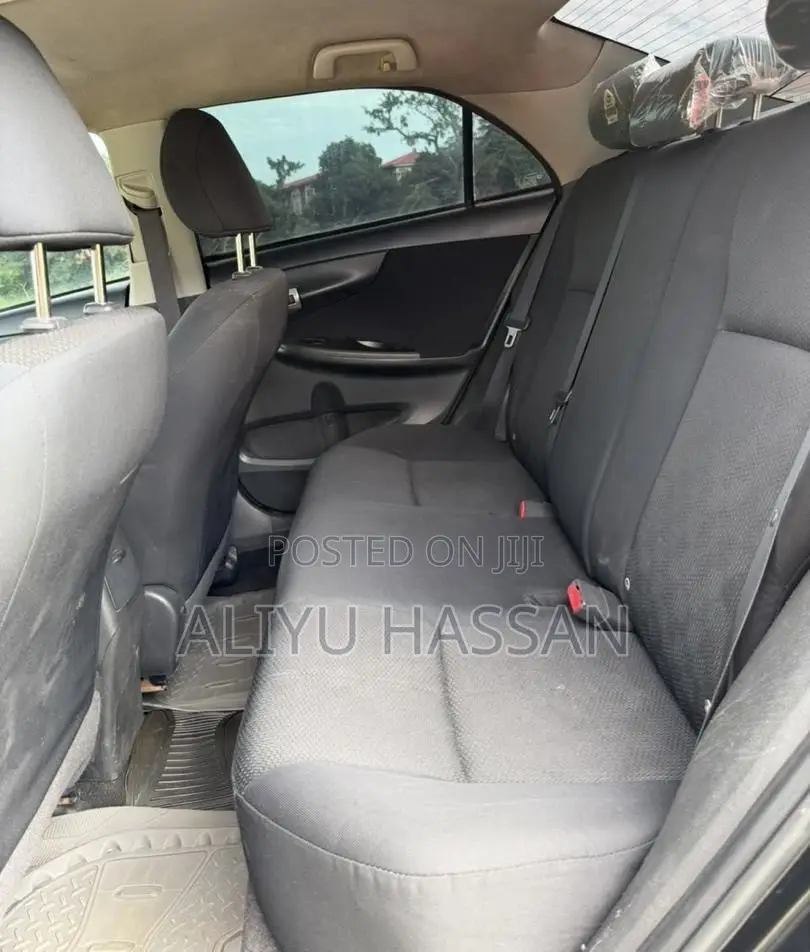 Toyota Corolla 2010 Black