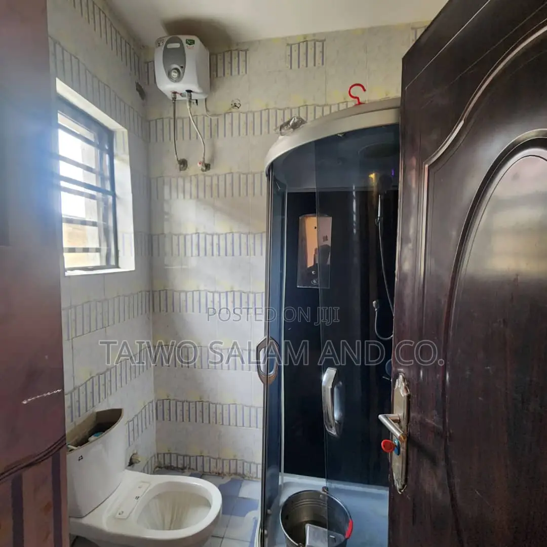 4bdrm Bungalow in Egbeda / Egbeda for sale