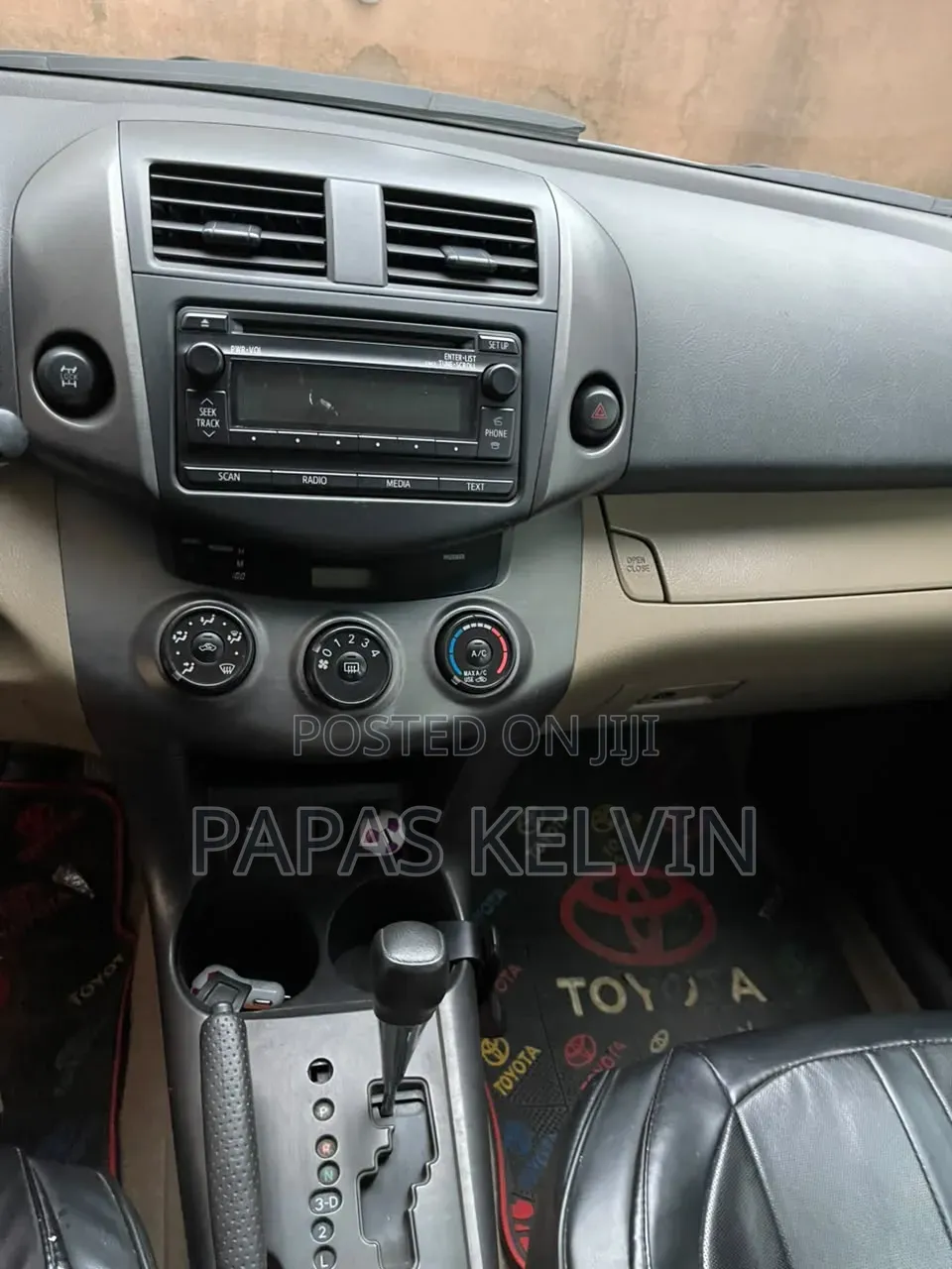 Toyota RAV4 3.5 2012 Green