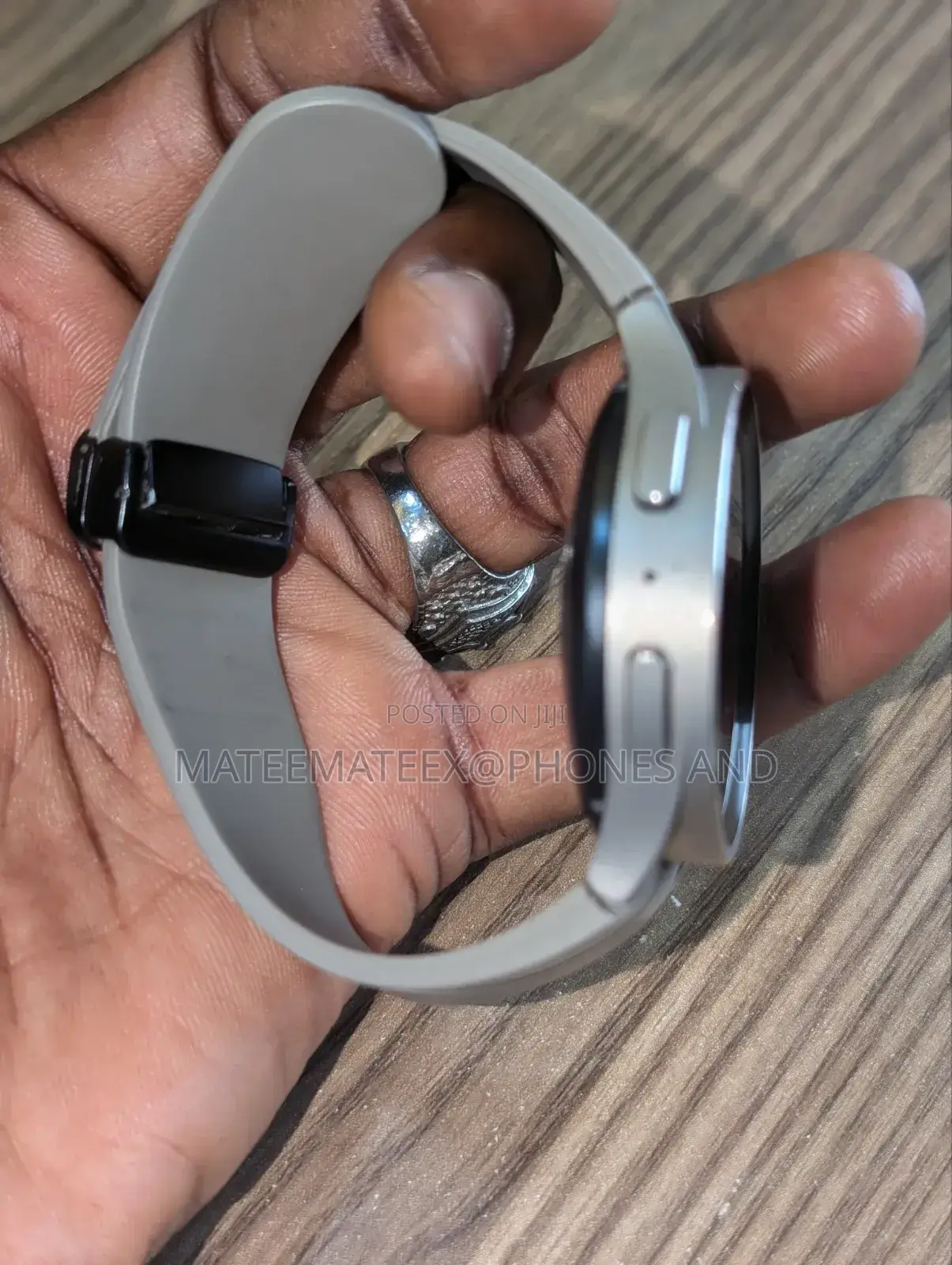 Watch 5 Pro