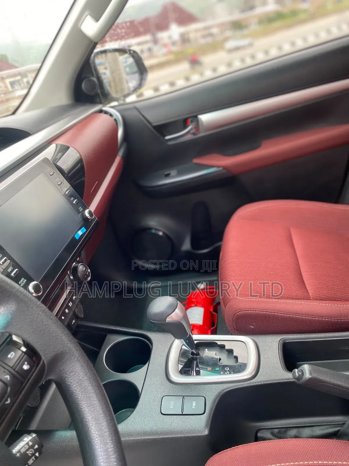 New Toyota Hilux 2025 White