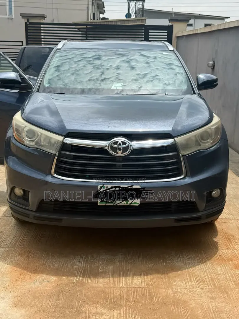 Toyota Highlander XLE V6 4x4 (3.5L 6cyl 6A) 2016 Blue