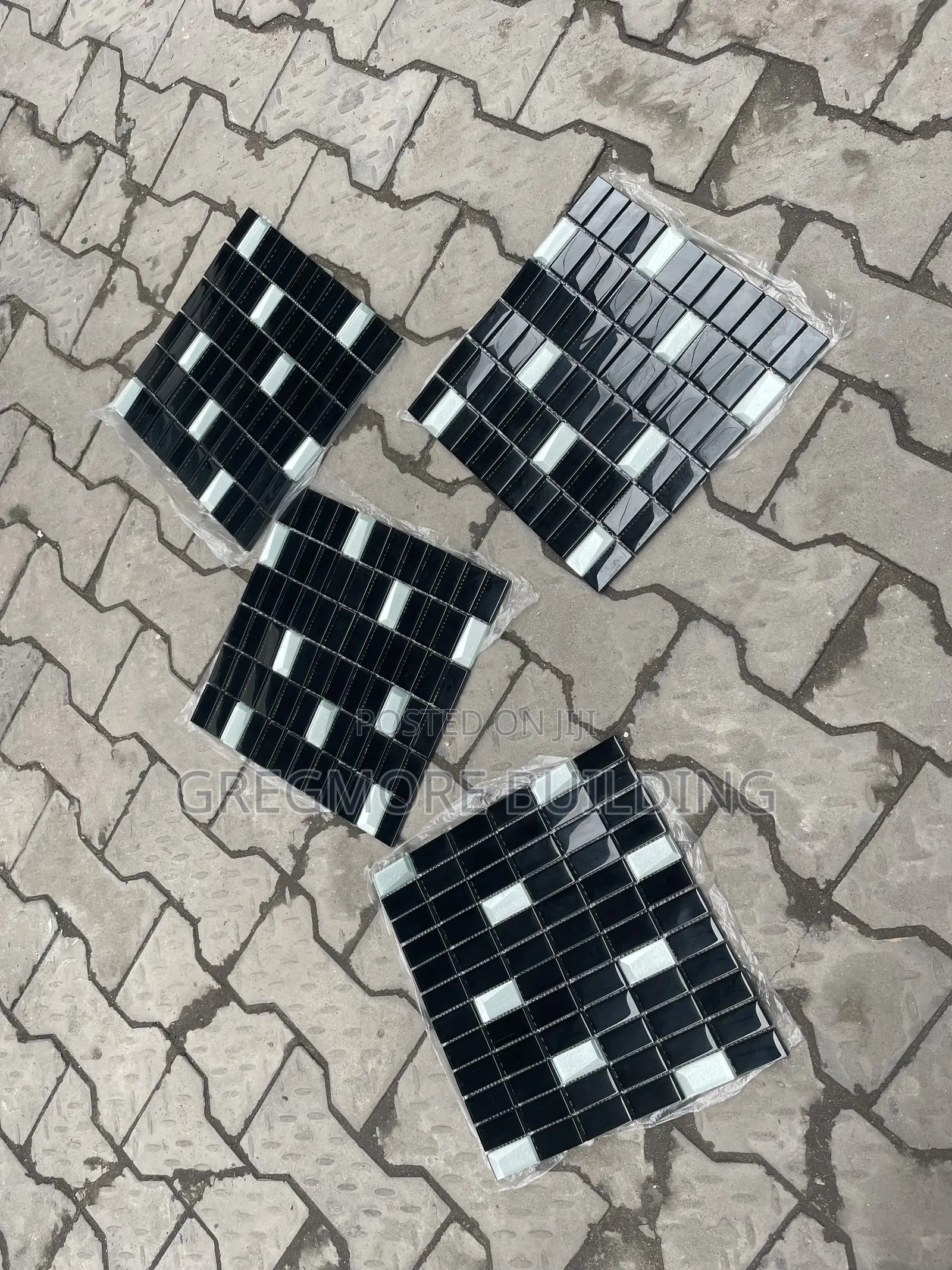 Thick Glass Mosaic Black and White