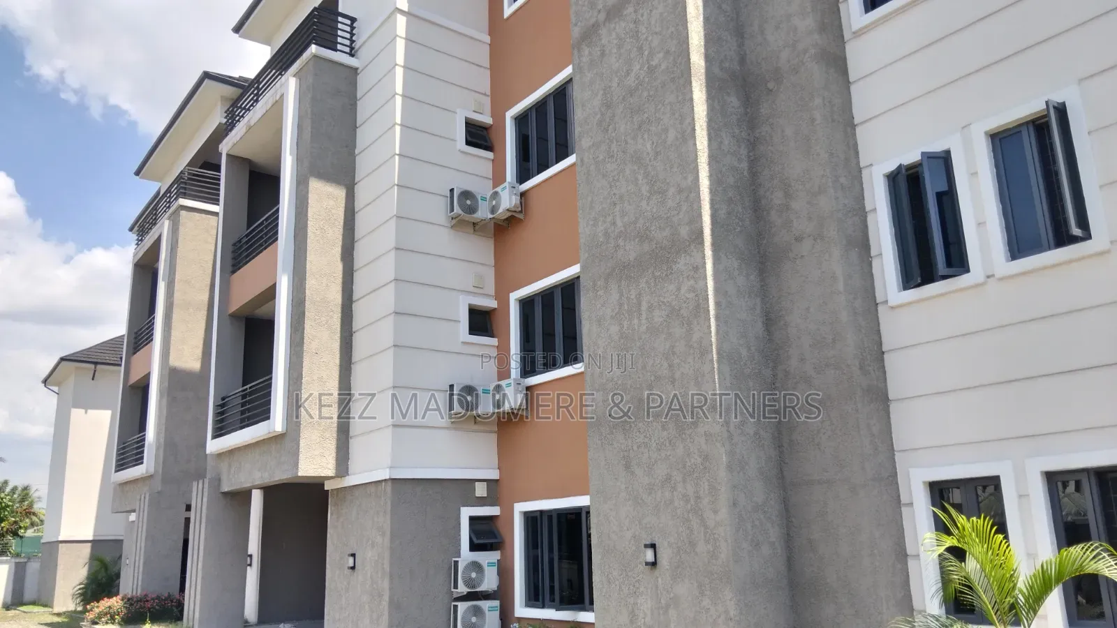 3bdrm Block of Flats in New Gra Phase 1 / 2 for rent