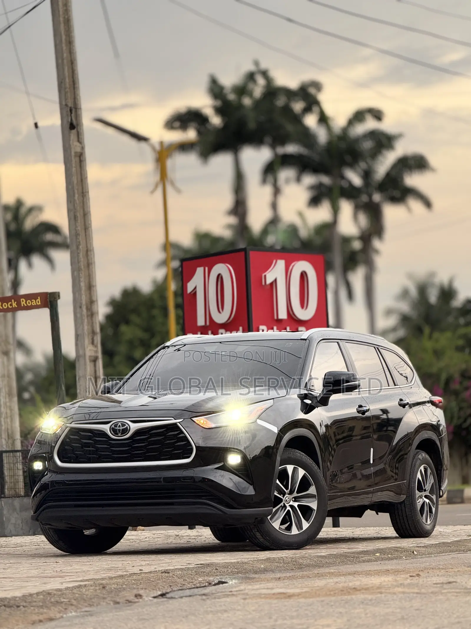 Toyota Highlander XLE AWD 2024 Black