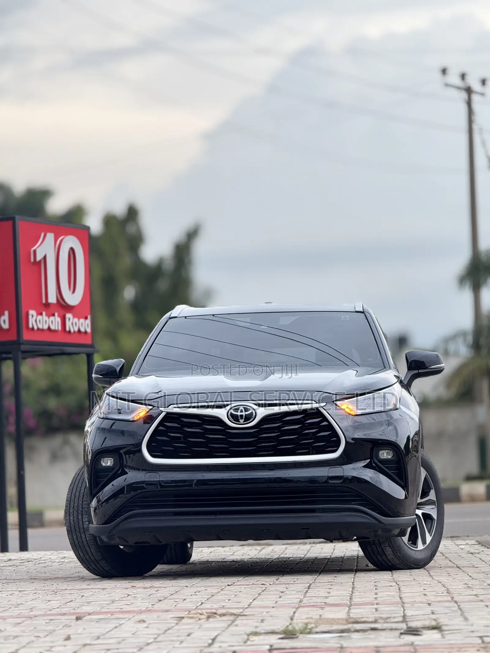 Toyota Highlander XLE AWD 2024 Black