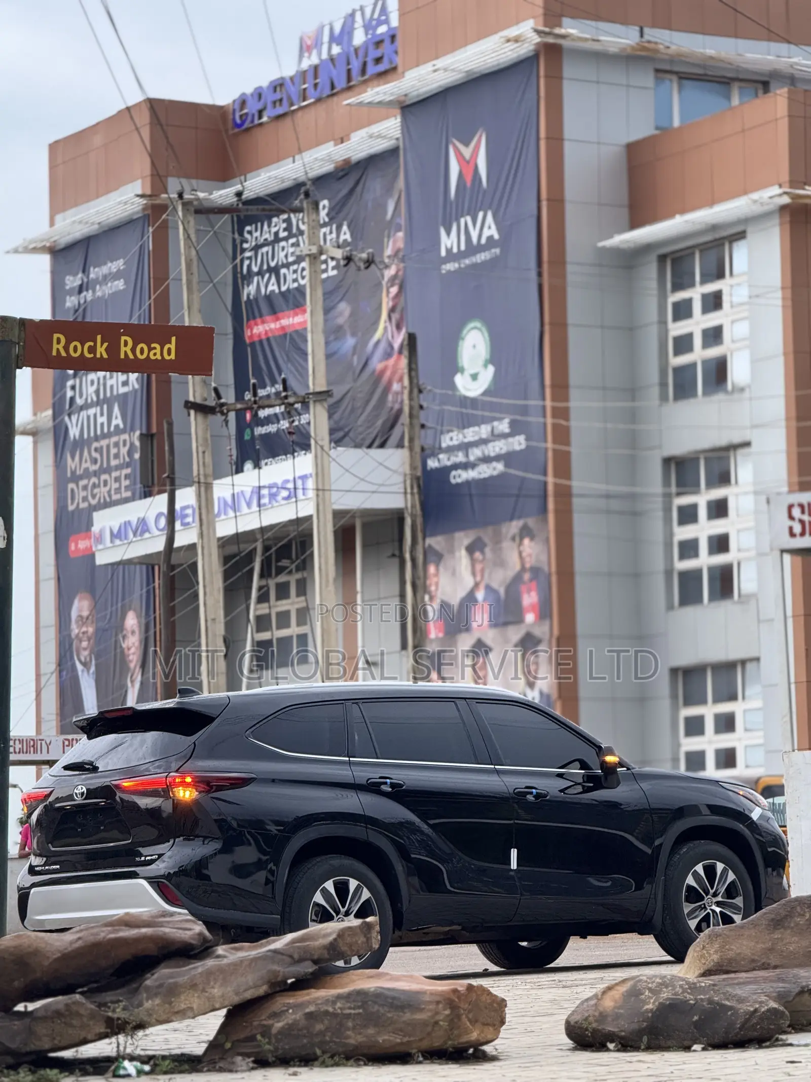 Toyota Highlander XLE AWD 2024 Black