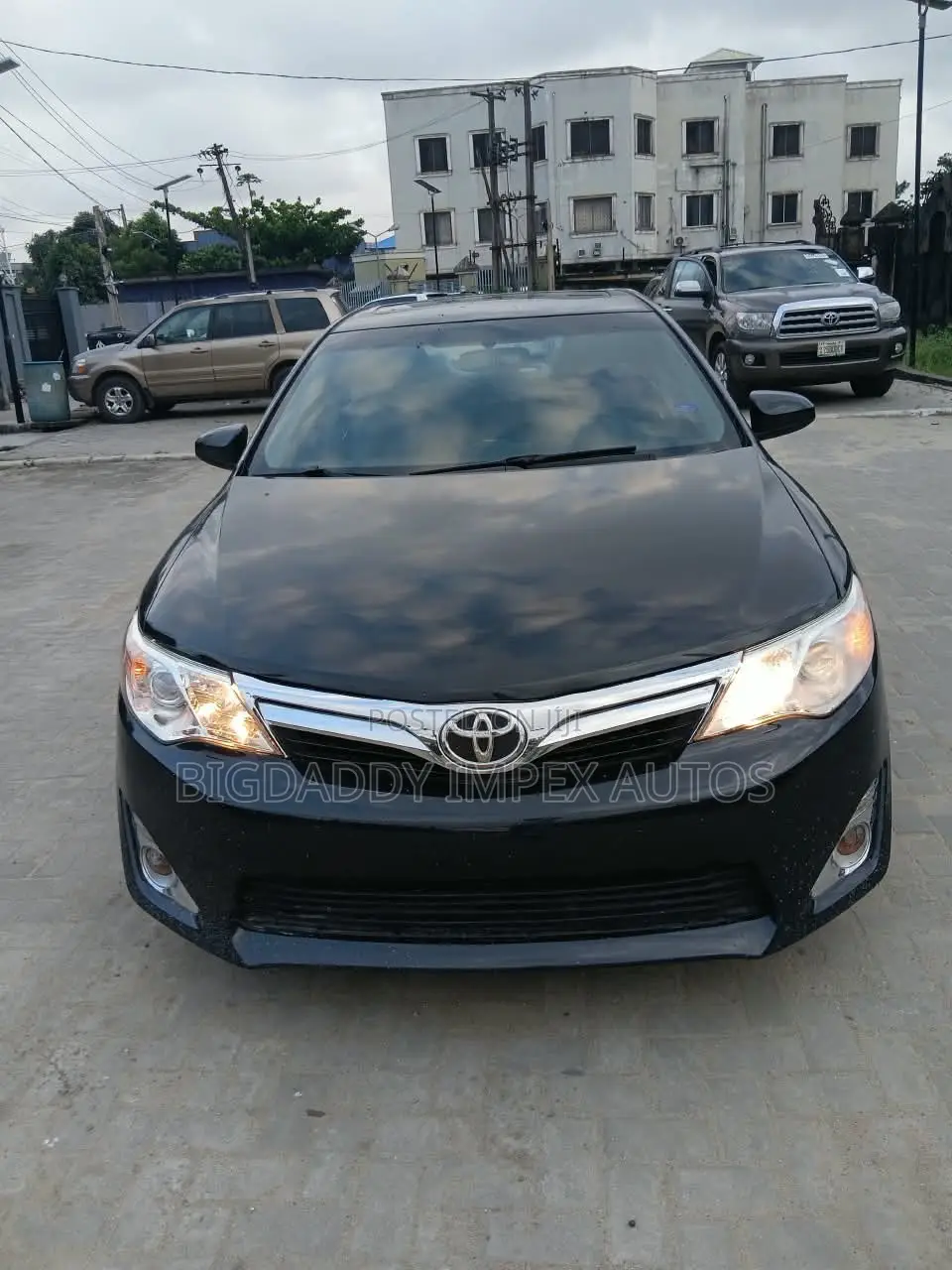 Toyota Camry XLE 4dr Sedan (2.5L 4cyl 6A) 2013 Black