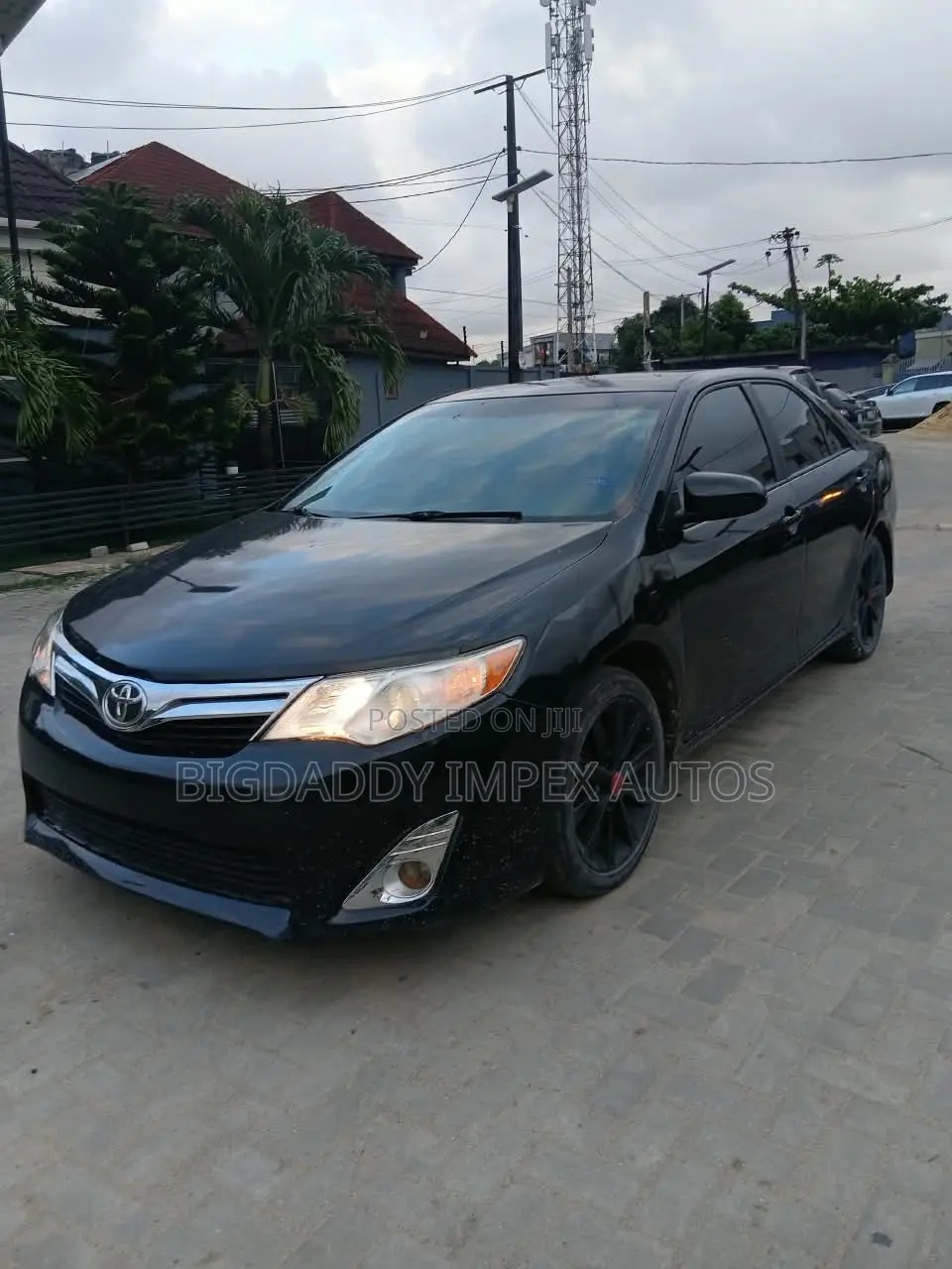 Toyota Camry XLE 4dr Sedan (2.5L 4cyl 6A) 2013 Black