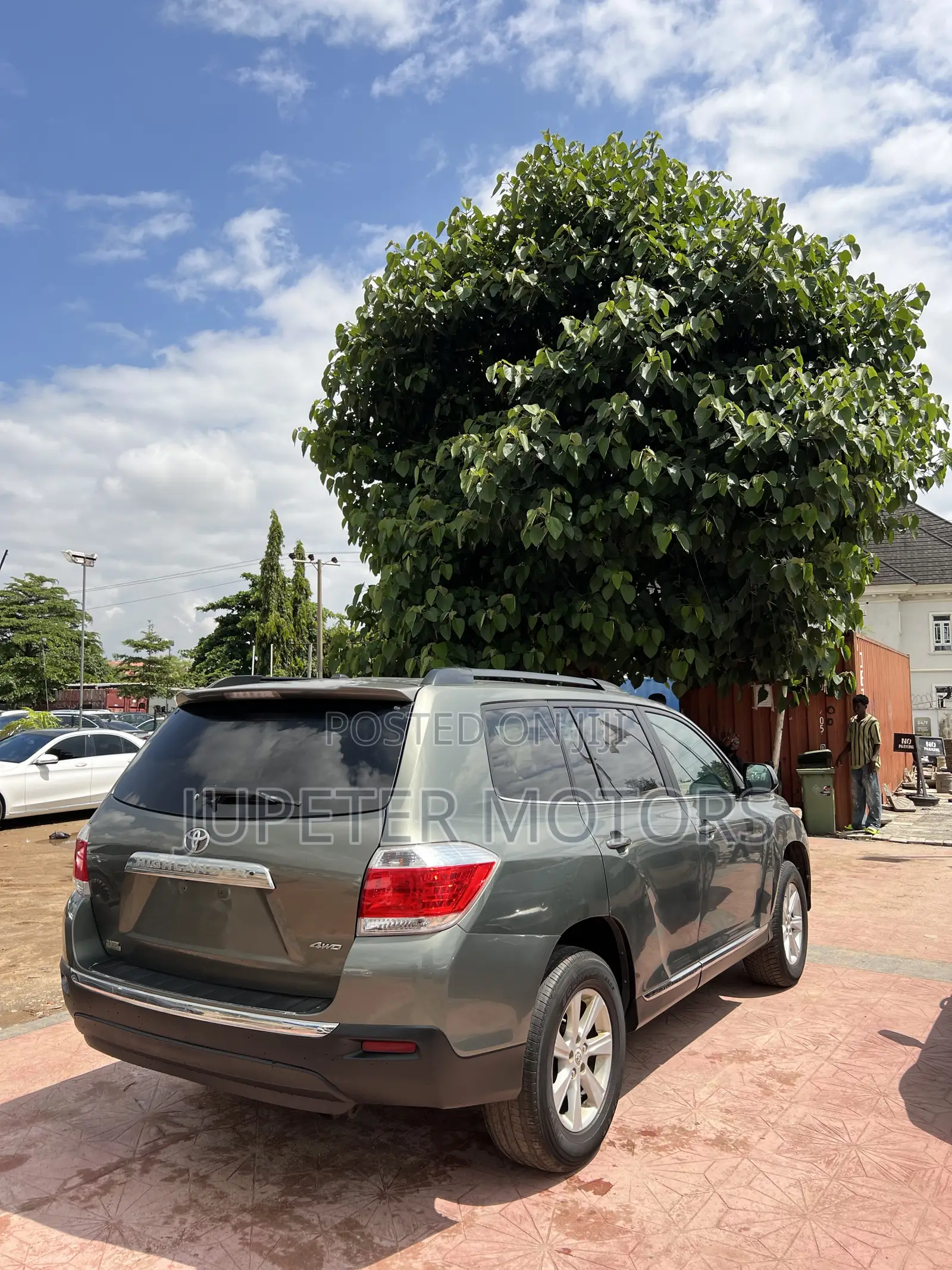 Toyota Highlander 3.5L 4WD 2013 Green