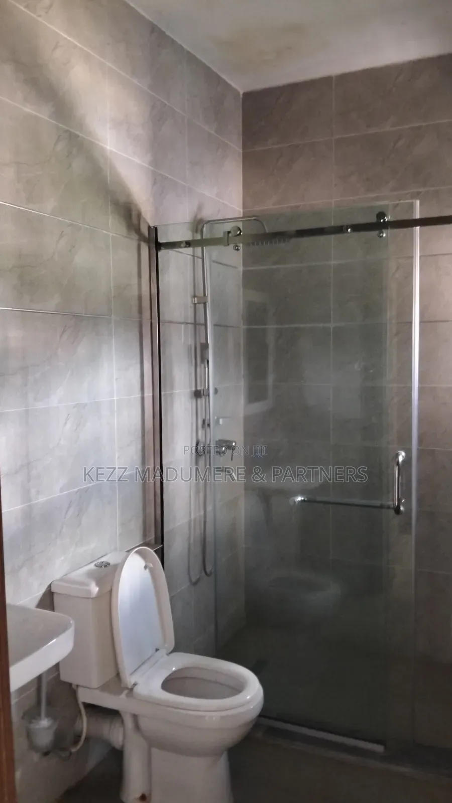 3bdrm Block of Flats in New Gra Phase 1 Port for rent