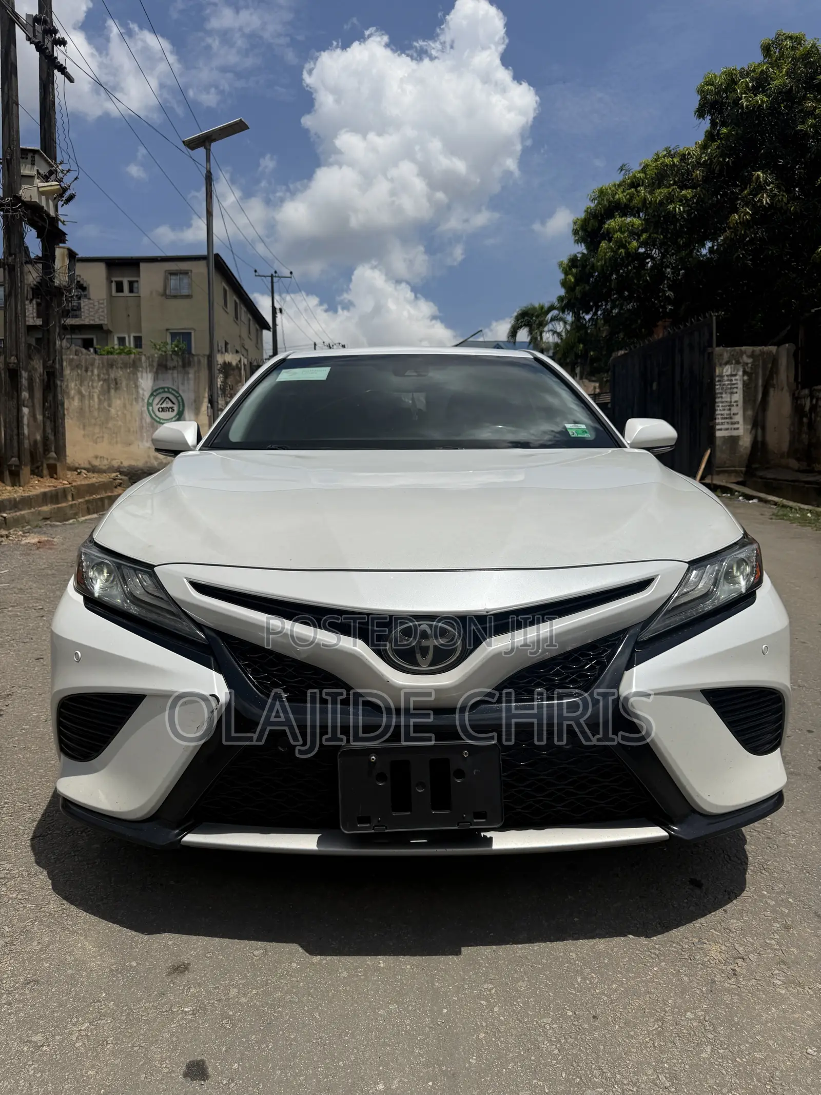 Toyota Camry XSE FWD (2.5L 4cyl 8AM) 2018 White