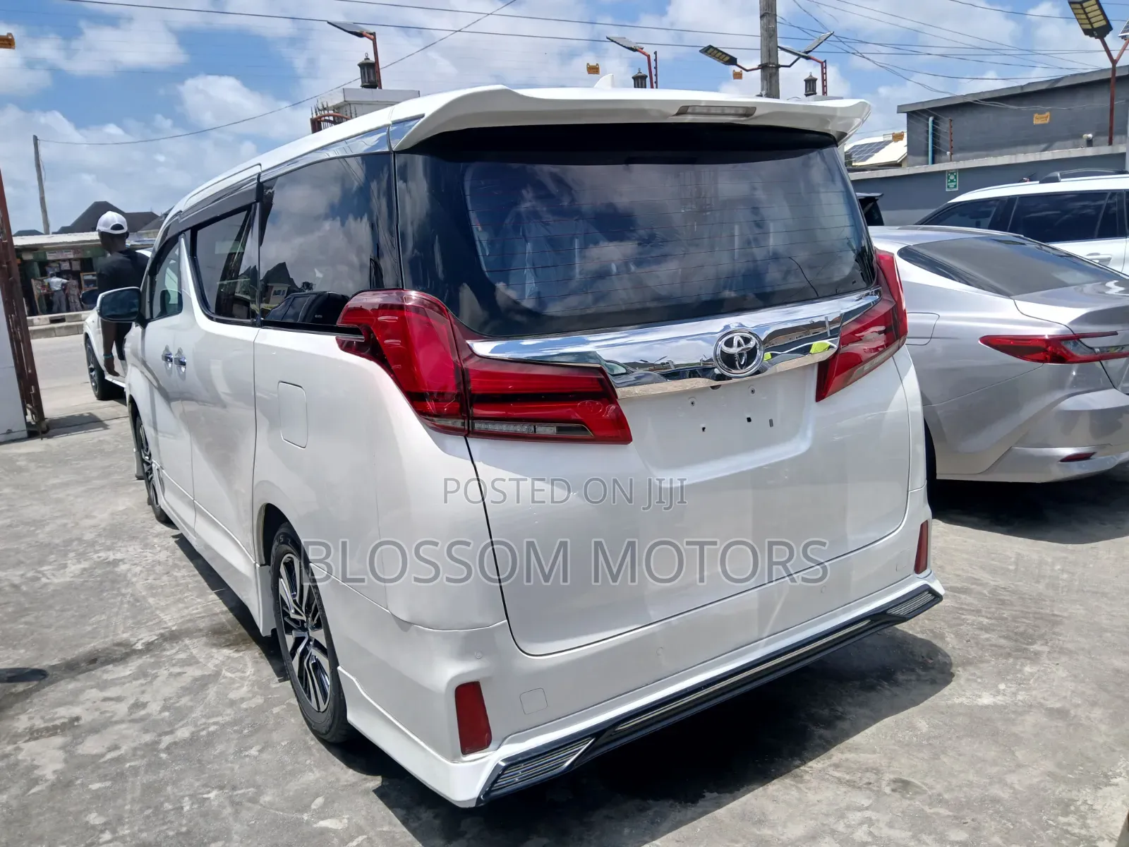 Toyota HiAce 2020 White