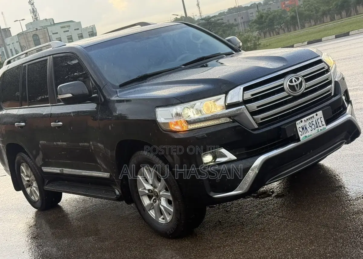 Toyota Land Cruiser 2016 Black