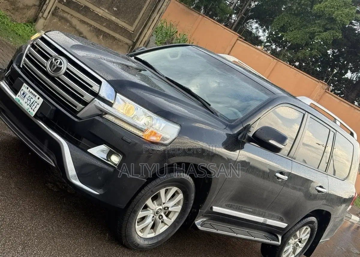 Toyota Land Cruiser 2016 Black