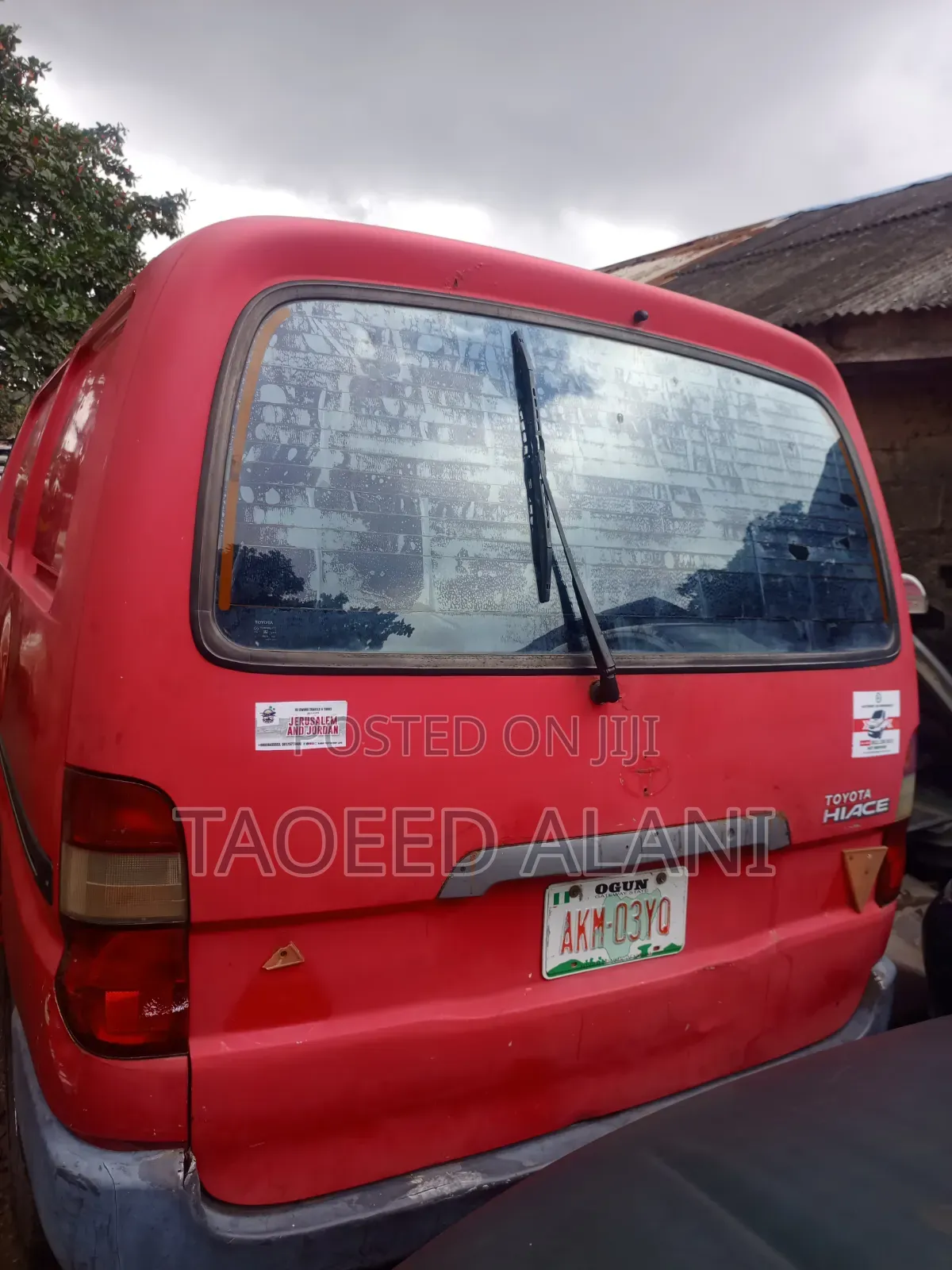 Toyota HiAce 1998 Red