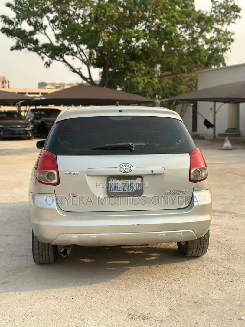 Toyota Matrix XR Hatchback AWD (1.8L 4cyl 4A) 2003 Silver