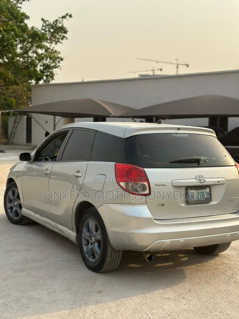 Toyota Matrix XR Hatchback AWD (1.8L 4cyl 4A) 2003 Silver
