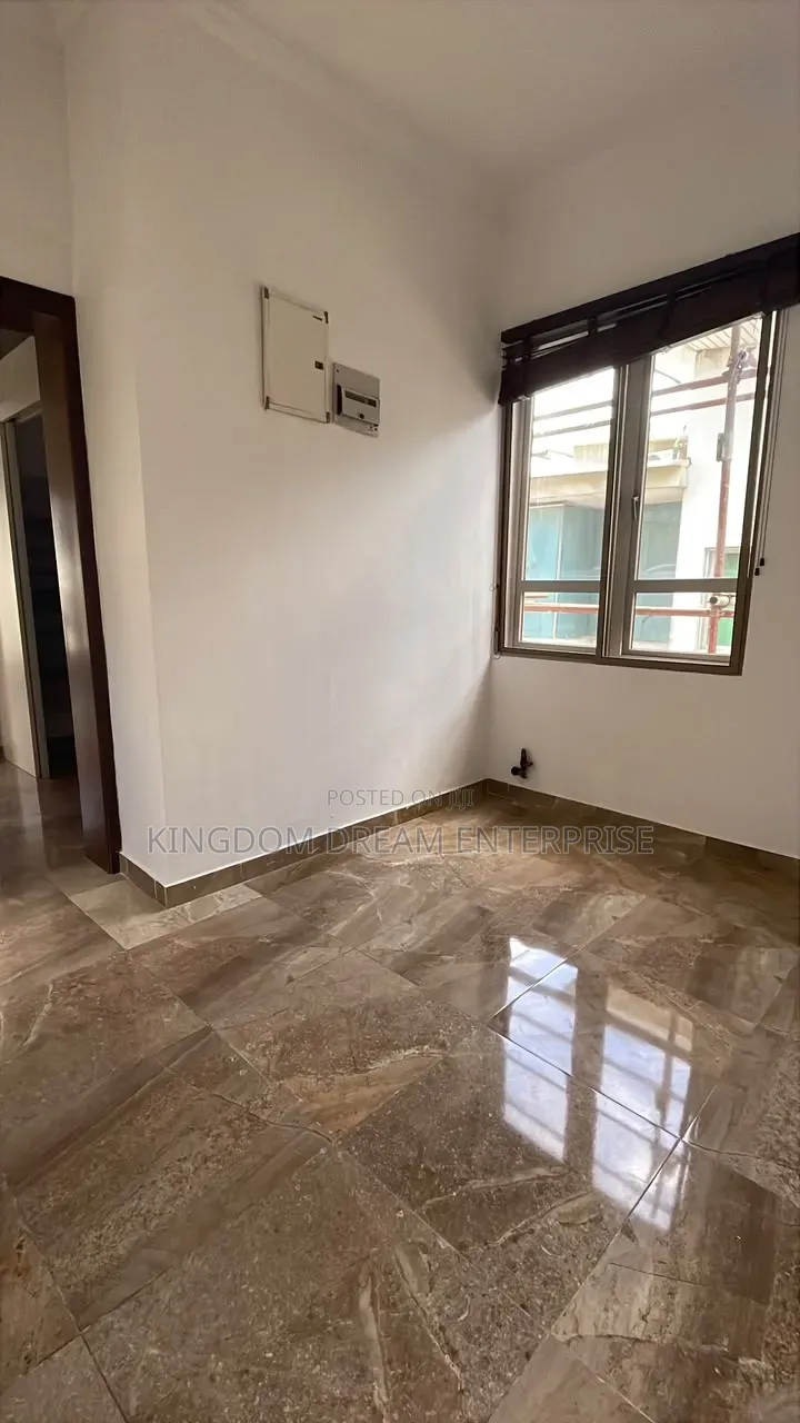 1bdrm House in Lekki Phase 1 Lagos for rent